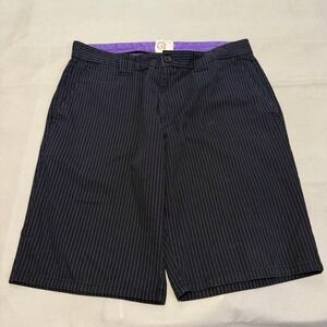 VTG Y2K Men Black Pinstripe Chino Short Flat Front Stripe Grunge Skate-36-7388